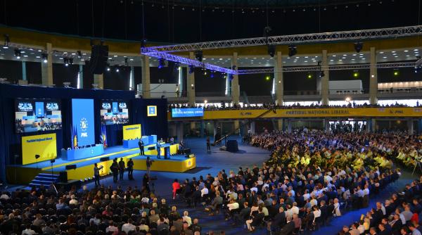 prezenta lui klaus iohannis la congresul cu 5 000 de oameni al pnl ultima sfidare prezidentiala la adresa constitutiei