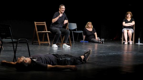 teatrul national radu stanca sibiu invita publicul la o noua premiera the hope project 2021 un spectacol de bogdan saratean