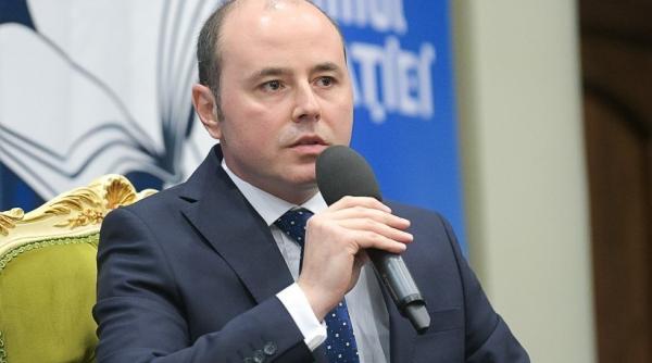 liberalul alexandru muraru depune plangere penala pe numele senatorului aur claudiu tarziu