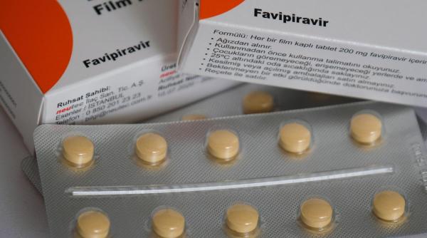 bolnavii cu forme usoare de covid 19 se vor trata acasa cu un antiviral primit de la farmaciile spitalelor