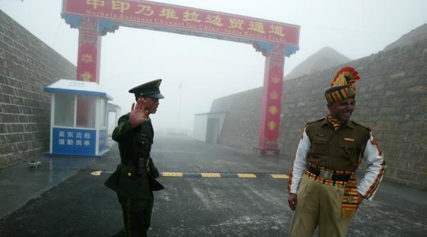 confruntarea titanilor china si india in prag de razboi