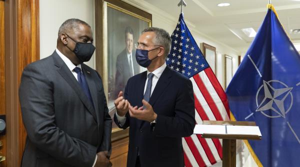 seful pentagonului va vizita romania saptamana viitoare