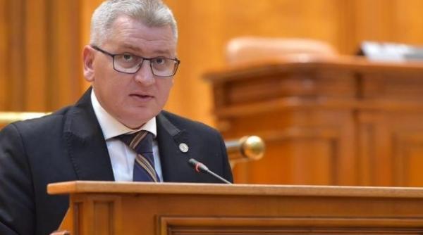 roman cand se va constitui o majoritate atunci e important sa se discute votul in plen pentru presedintele camerei deputatilor