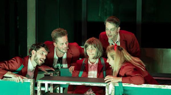 dac ar avea gura un musical cu accente horror in premiera la unteatru