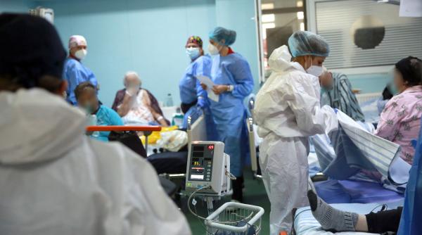 video apel disperat al medicilor din piatra neamt e ca pe front nu mai sunt locuri in paturi pacientii stau pe scaune