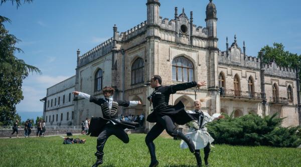 drumul imparatilor ajunge in georgia la asia express