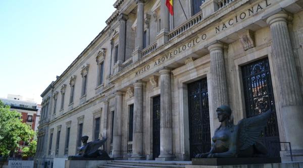 expozitie cu documente despre epidemiile din tarile romane la muzeul national de istorie