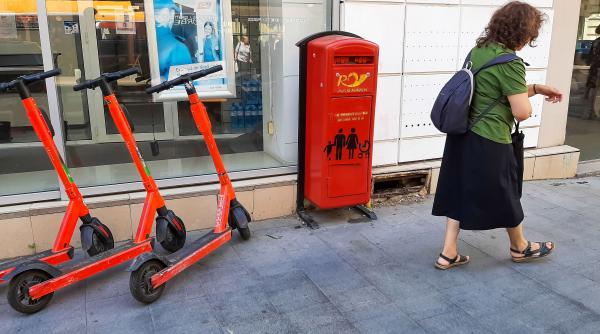 urgenta la posta romana compania statului a cumparat 4 678 de scaune in valoare de peste 126 000 de euro