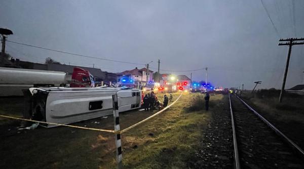 accident grav un autocar a lovit o autocisterna pe o sosea din bistrita nasaud
