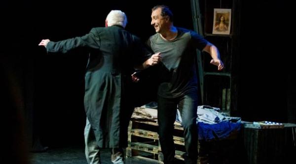 actorii mircea andreescu si ion grosu duo actoricesc memorabil in ultima reprezentatie a spectacolului nunzio din acest an