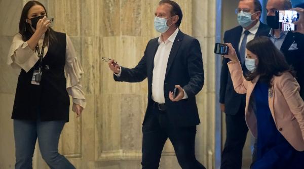 florin citu ii acuza pe manifestanti ca au atentat la sanatatea romanilor intrand in cladirea parlamentului