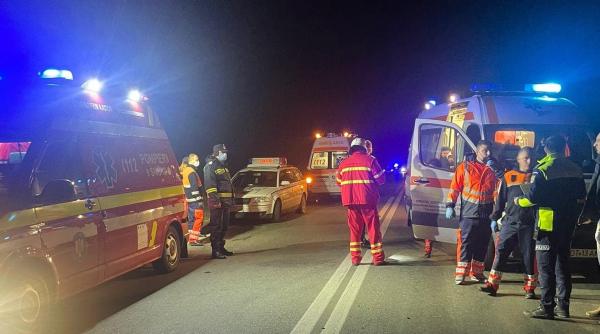 accident grav pe dn 65 in judetul olt cinci persoane au fost ranite traficul este blocat
