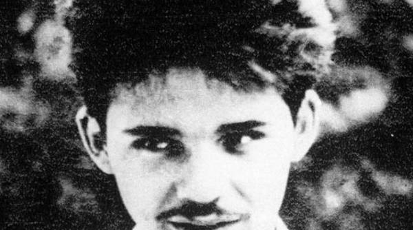 iubirile si moartea lui lae poetul copil al romaniei