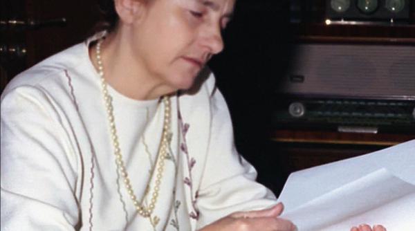 cum a ajuns lenuta lu briceag in capul statului comunist roman