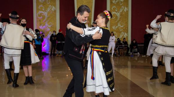 larisa edy theo rose liviu andrei si tania popa la poftiti pe la noi poftiti prin tara