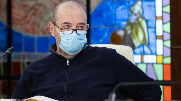 umanistii ii dau o lectie lui nicusor dan