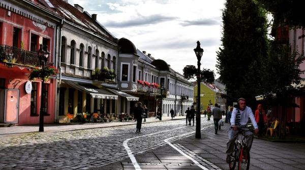 scotia elimina restrictiile dupa o scadere semnificativa a numarului de cazuri noi