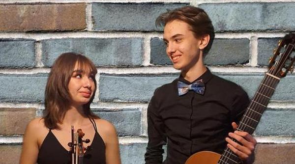 stagiunea de marti seara de la cluj napoca la bucuresti tudor chitara si mara torge vioara