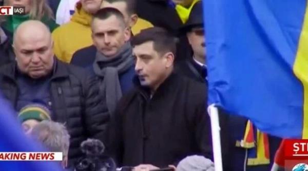 george simion atacat la manifestatia de la iasi liderul aur manjit cu cerneala pe fata