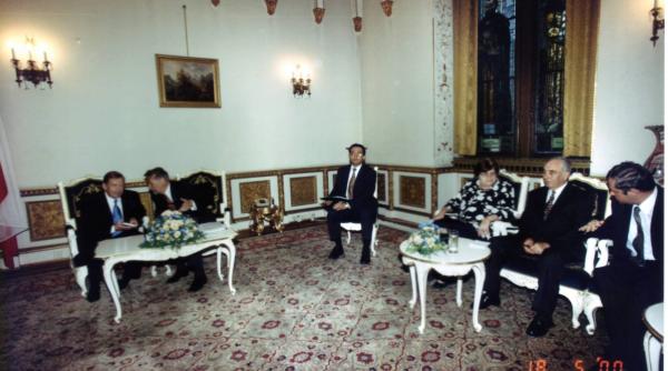 rasvan popescu de la minerii din valea jiului la protestul brazilor de craciun