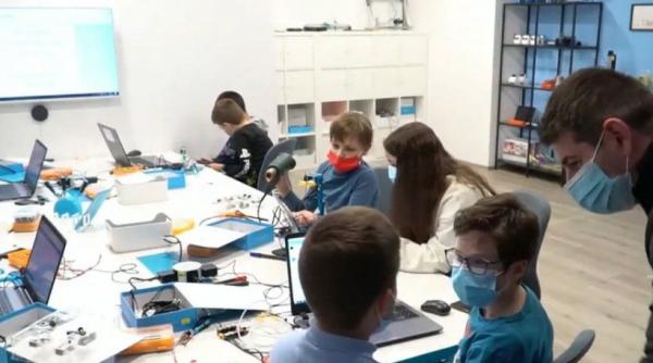 se intampla in satu mare fonduri europene pentru un laborator de robotica