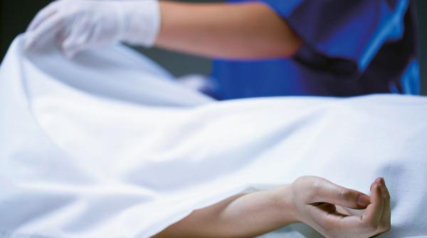 o romanca din italia a murit din cauza infectiei cu covid 19 ea a refuzat orice tratament medical