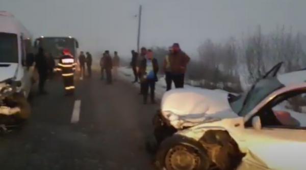 accident grav in cluj un microbuz scolar s a ciocnit de un autoturism
