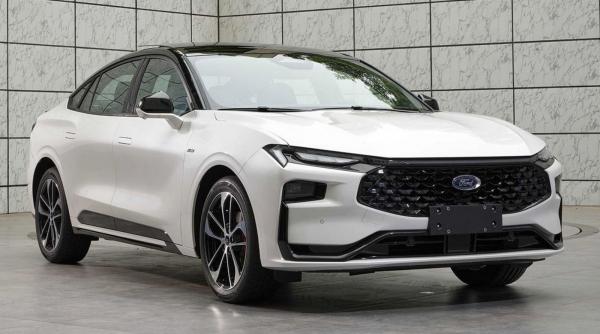 un mare producator auto isi restructureaza activitatea din cauza crizei semiconductorilor