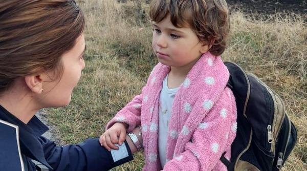 intamplare fericita la buzau povestea fetitei de 3 ani care a plecat la scoala si s a ratacit