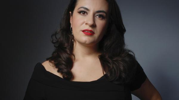 soprana rodica vica revine pe scena operei nationale romane din iasi pentru un debut extraordinar in la traviata de giuseppe verdi