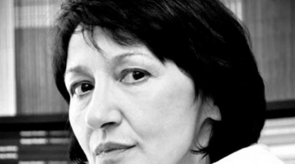 poeta marta petreu la ziua mondiala a poeziei 2022 de la roma