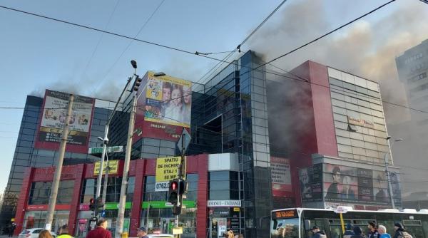 bucurestenii sunt avertizati prin ro alert despre incendiul de la magazinul prosper