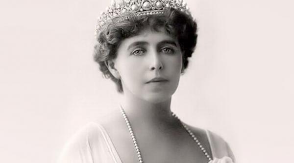 recital cameral regina maria ganduri catre tara in vremuri de razboi