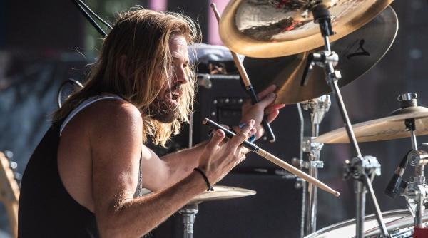 Doliu în lumea muzicii. A murit bateristul trupei Foo Fighters