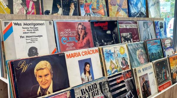 discuri de vinil celebre pe care le gasesti la targul cartii