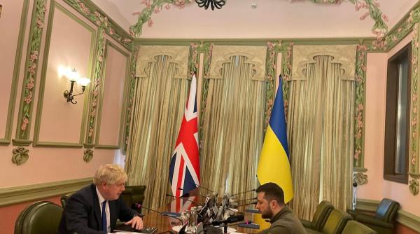 premierul britanic se intalneste cu volodimir zelenski la kiev