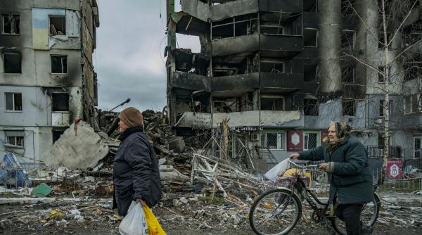 ucraina le cere civililor din regiunea luhansk sa fuga de bombardamente