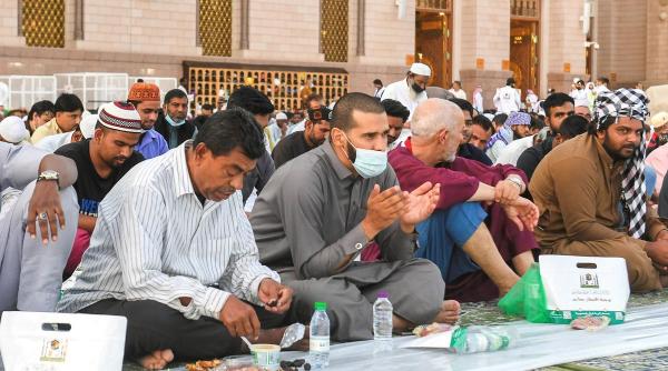 un milion de pelerini pot calatori la mecca anul acesta