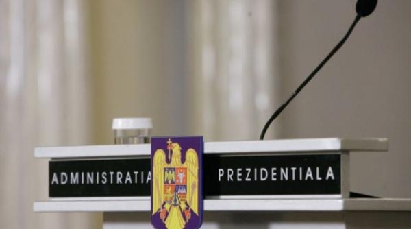 Președinția confirmă, oficial, că i-a tăiat lui Petrov indemnizația specială și că i-a dat afară consilierul