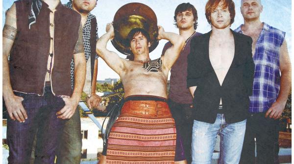 trupa zdob si zdub cea mai populara trupa etno rock din republica moldova concerteaza pe 25 aprilie la arenele romane