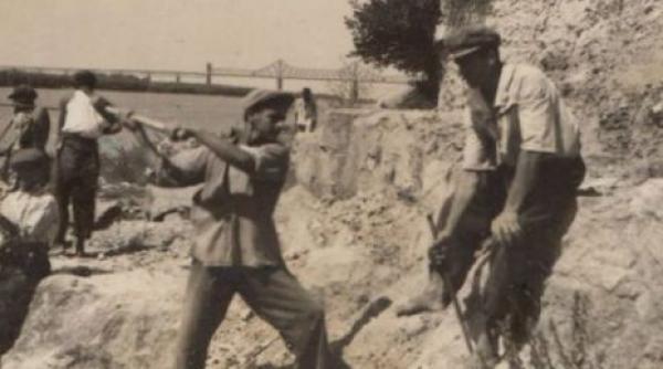 sarbatorile la canalul dunare marea neagra revolta care a biruit bolsevismul in joia mare