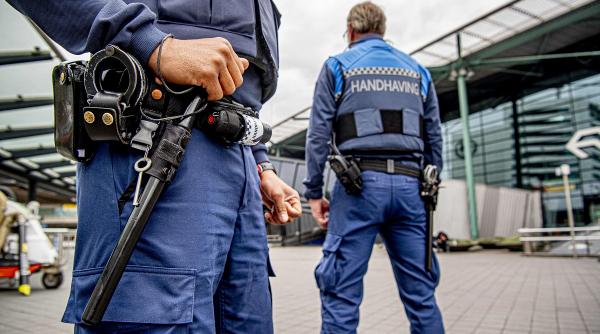 un copil de 4 ani a condus masina in olanda sfatul politistilor pentru parintii noului verstappen