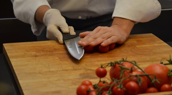 obicei romanesc nimeni nu se angajeaza inainte de sarbatori