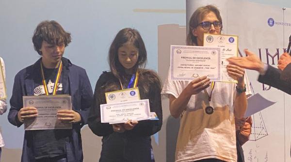 premiul de excelenta octavian stanasila acordat olimpicilor la matematica