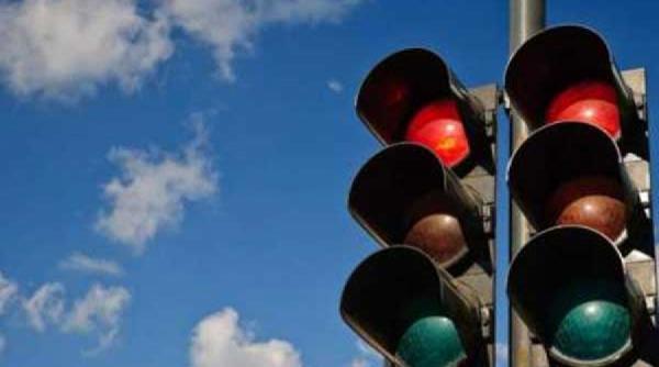 sistemul de semaforizare inteligenta din bucuresti ar putea fi extins in 225 de intersectii