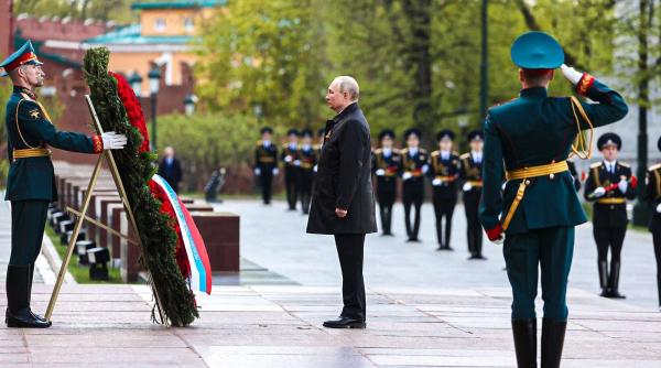 ziua propagandei si a glontului in cap