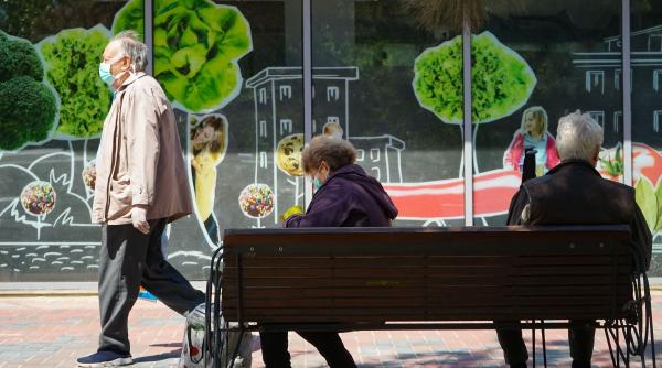 pensionarii gasiti ca buni de plata pentru promovarea romaniei