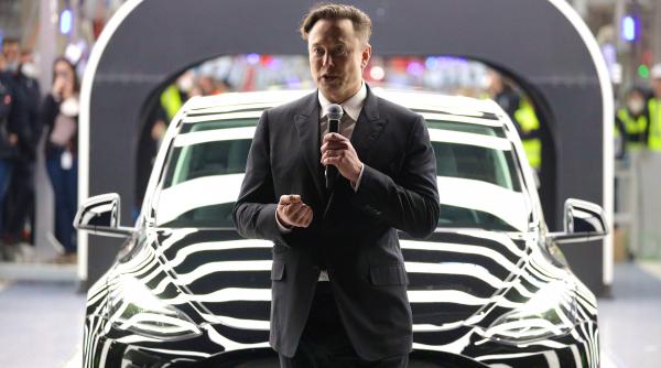 elon musk in lupta cu falsi razboinici ai justitiei sociale