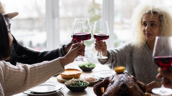 cum alegi cel mai bun vin pentru o masa festiva