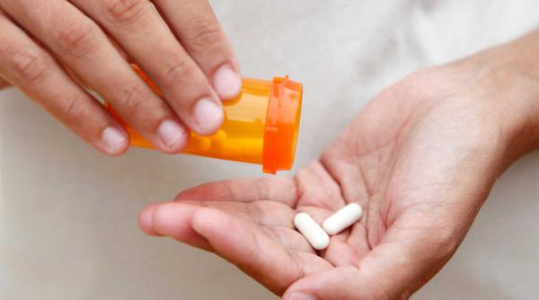 antibioticele cresc riscul de deces in covid 19